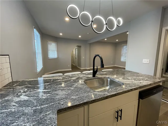 $2,600 | Undisclosed Address, Syracuse, NY 13203