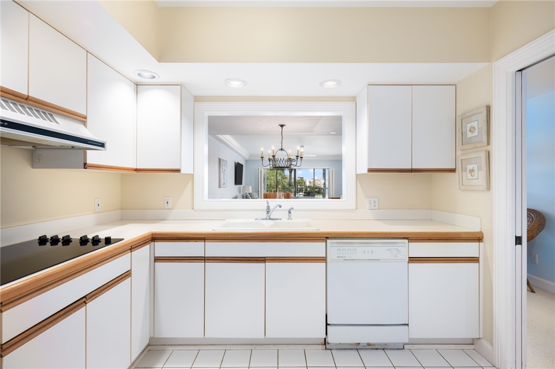 1901 Bay Road, Unit 302 Vero Beach, FL 32963 - Photo 12 of 36 Gallery Image 12