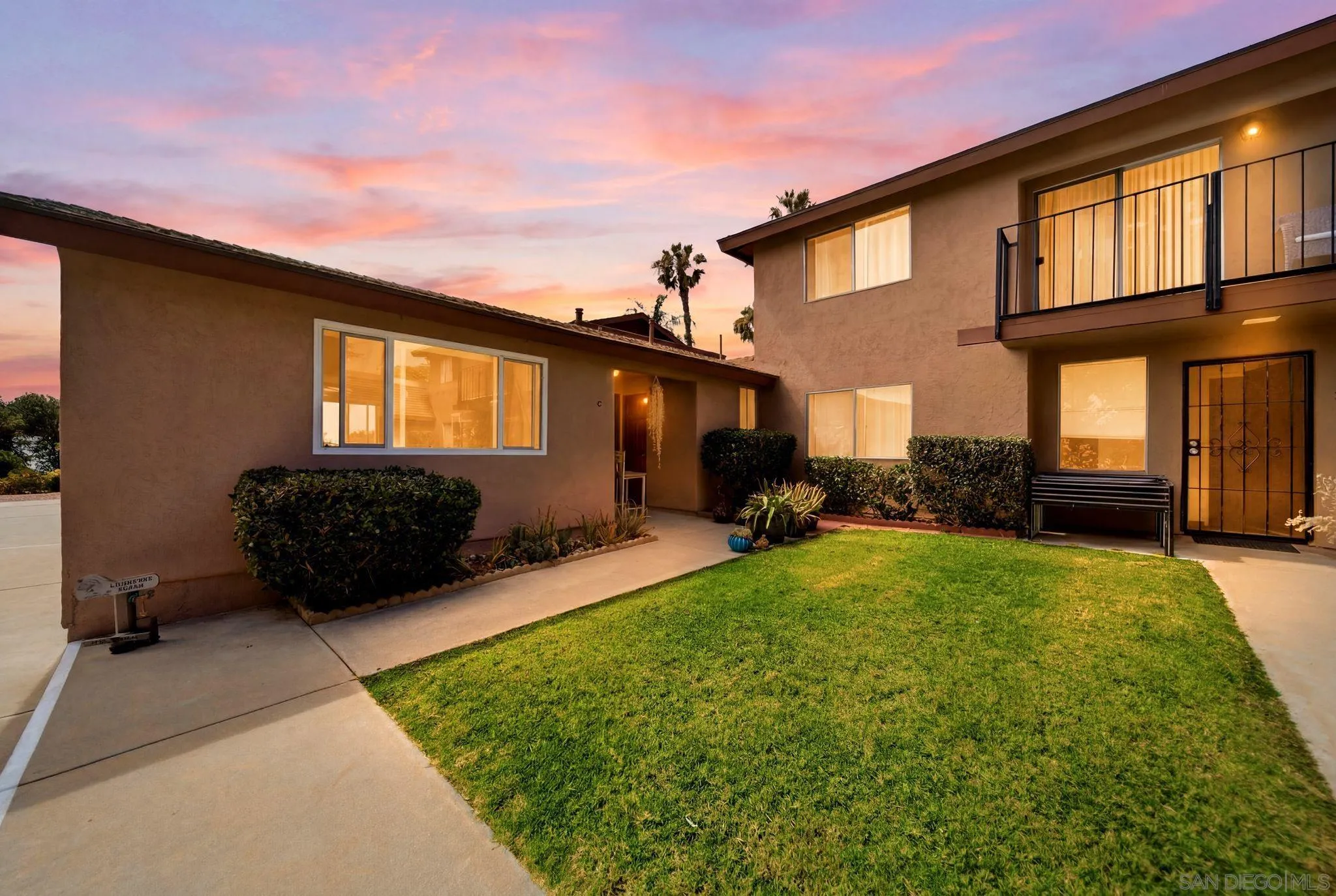 932 Regal Road Encinitas, CA 92024 - Photo 6 of 44 Digitally Altered