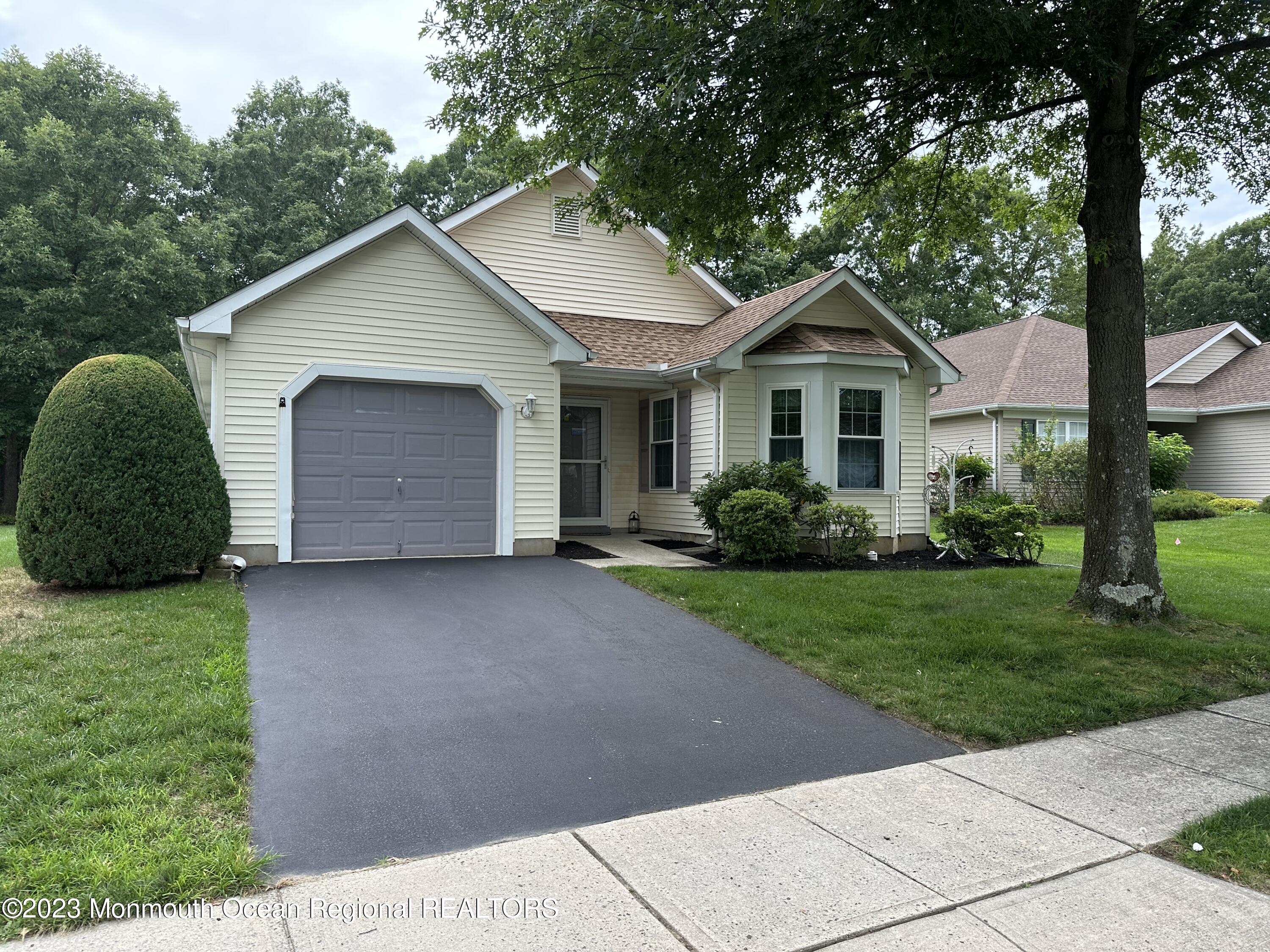 58 Clear Lake Road Whiting, NJ 08759 - Photo 5 of 33 494AF4C0-6359-46BF-BDB7-F0B5A6A86279