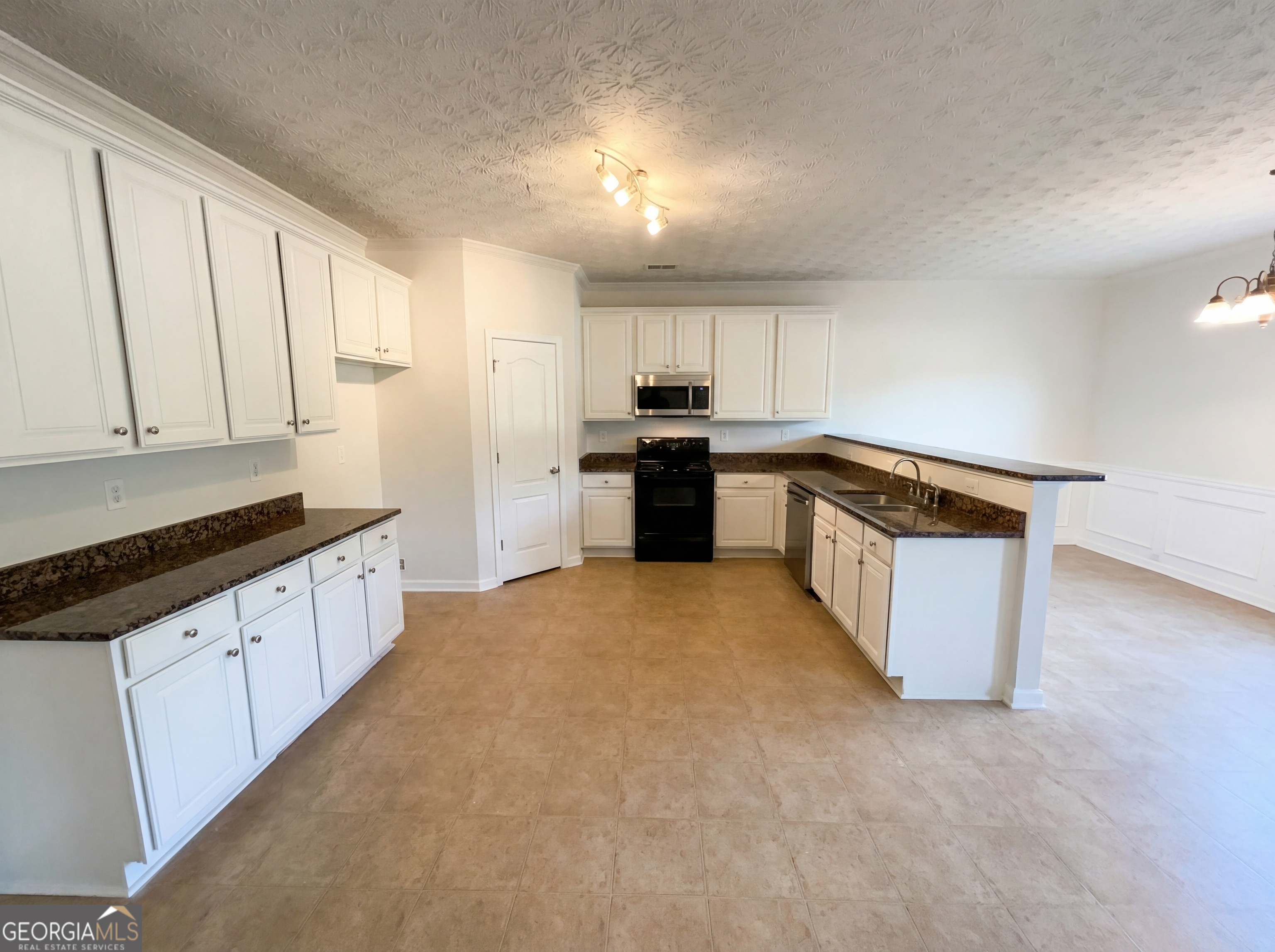 60 Muirfield Drive Covington, GA 30016 - Photo 2 of 28 Virtually Staged