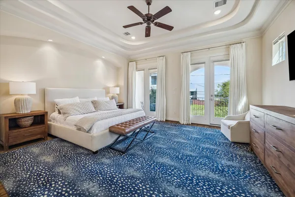 $925,000 | 5305 Gibson Street, Houston, TX 77007