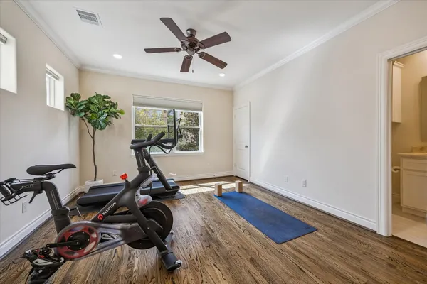 $925,000 | 5305 Gibson Street, Houston, TX 77007