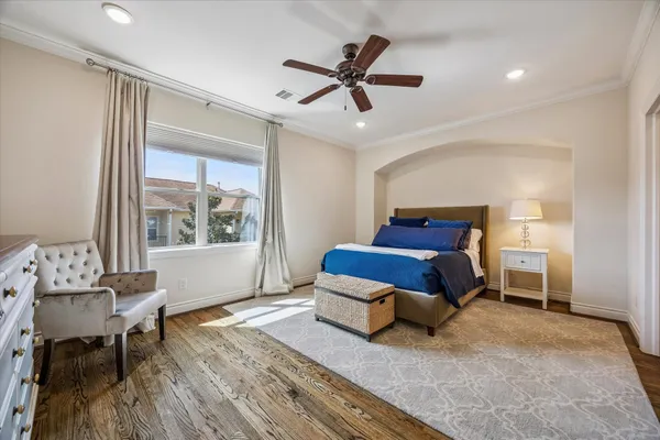 $925,000 | 5305 Gibson Street, Houston, TX 77007