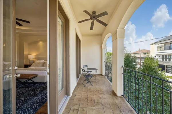 $925,000 | 5305 Gibson Street, Houston, TX 77007