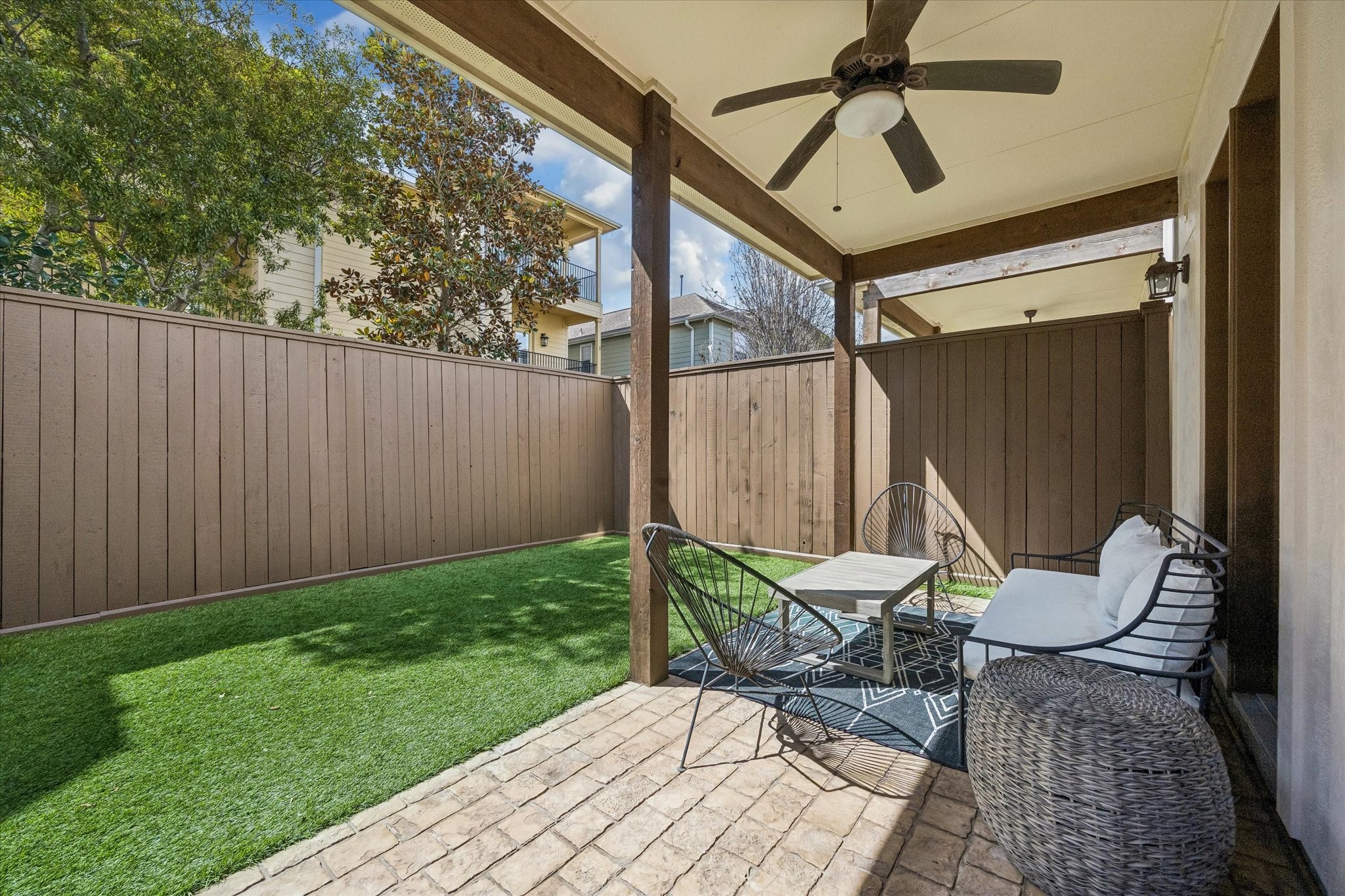5305 Gibson Street Houston, TX 77007 - Photo 39 of 46 a balcony with chairs