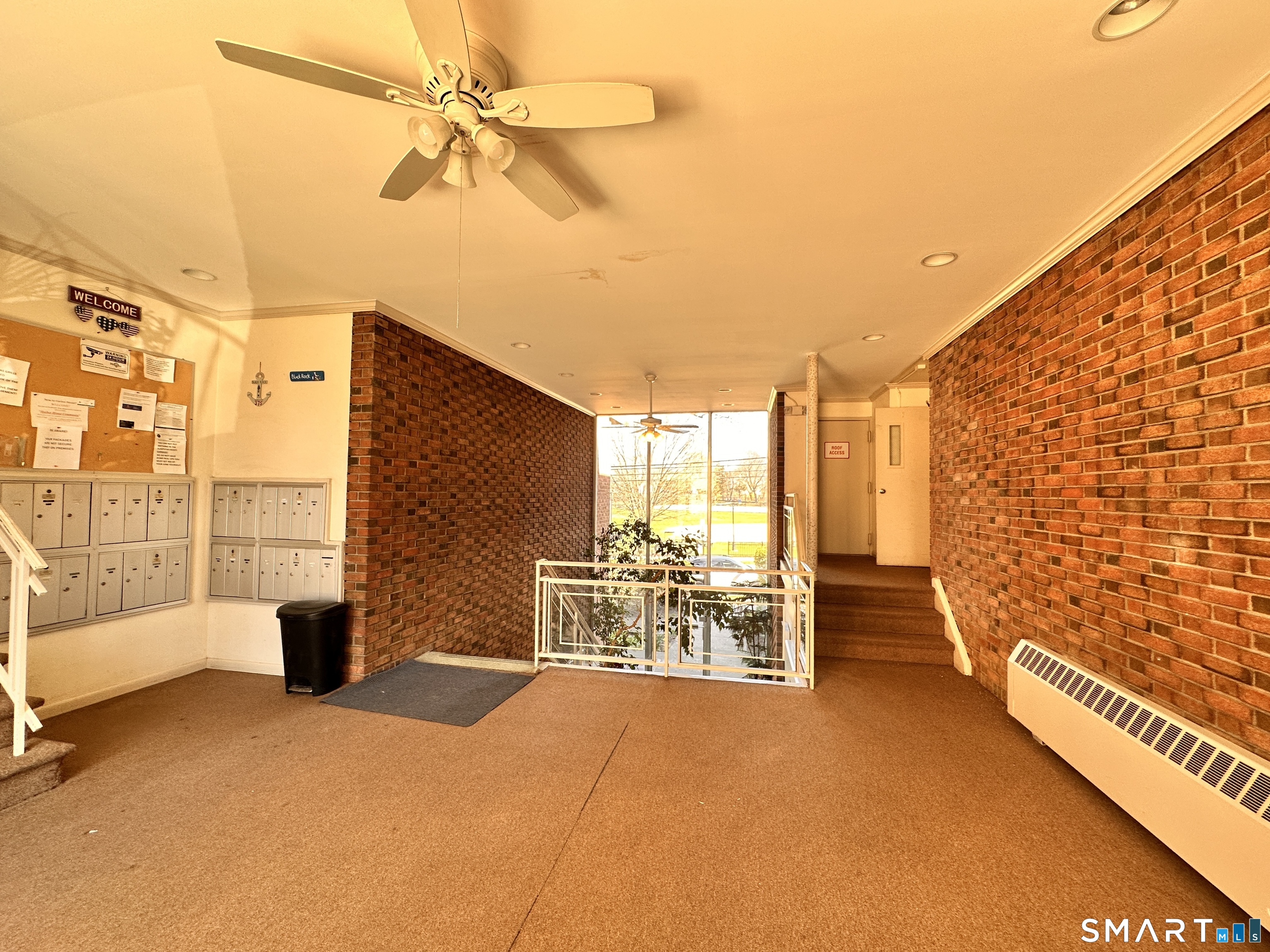 25 Ellsworth Street, Unit 17 Bridgeport, CT 06605 - Photo 4 of 30 a view of an outdoor seating area