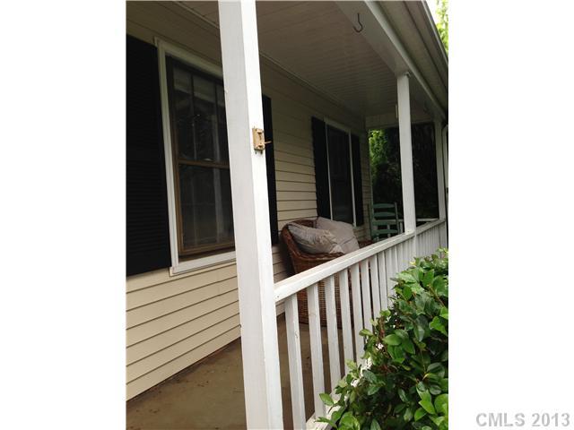 11724 Painted Tree Road Charlotte, NC 28226 - Photo 2 of 16 Gallery Image 2