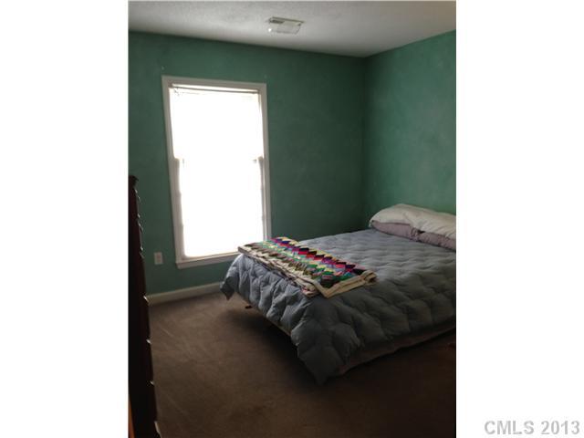11724 Painted Tree Road Charlotte, NC 28226 - Photo 13 of 16 Gallery Image 13