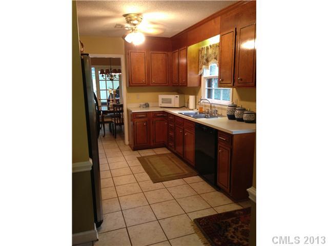 11724 Painted Tree Road Charlotte, NC 28226 - Photo 5 of 16 Gallery Image 5