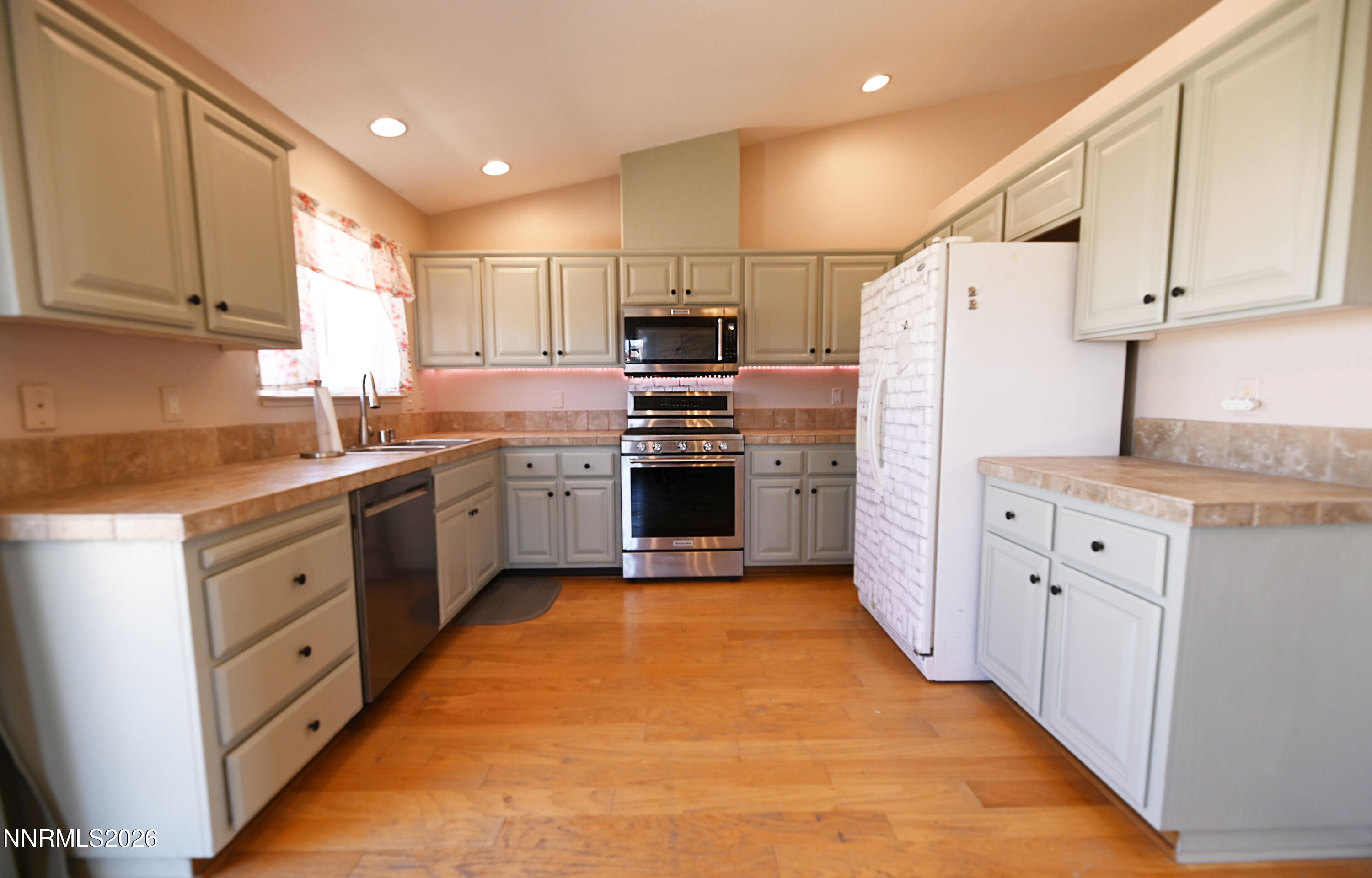 420 Fort Sutter Boulevard Fernley, NV 89408 - Photo 6 of 20 DSC_5008 copy