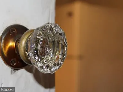 a view of entryway with front door