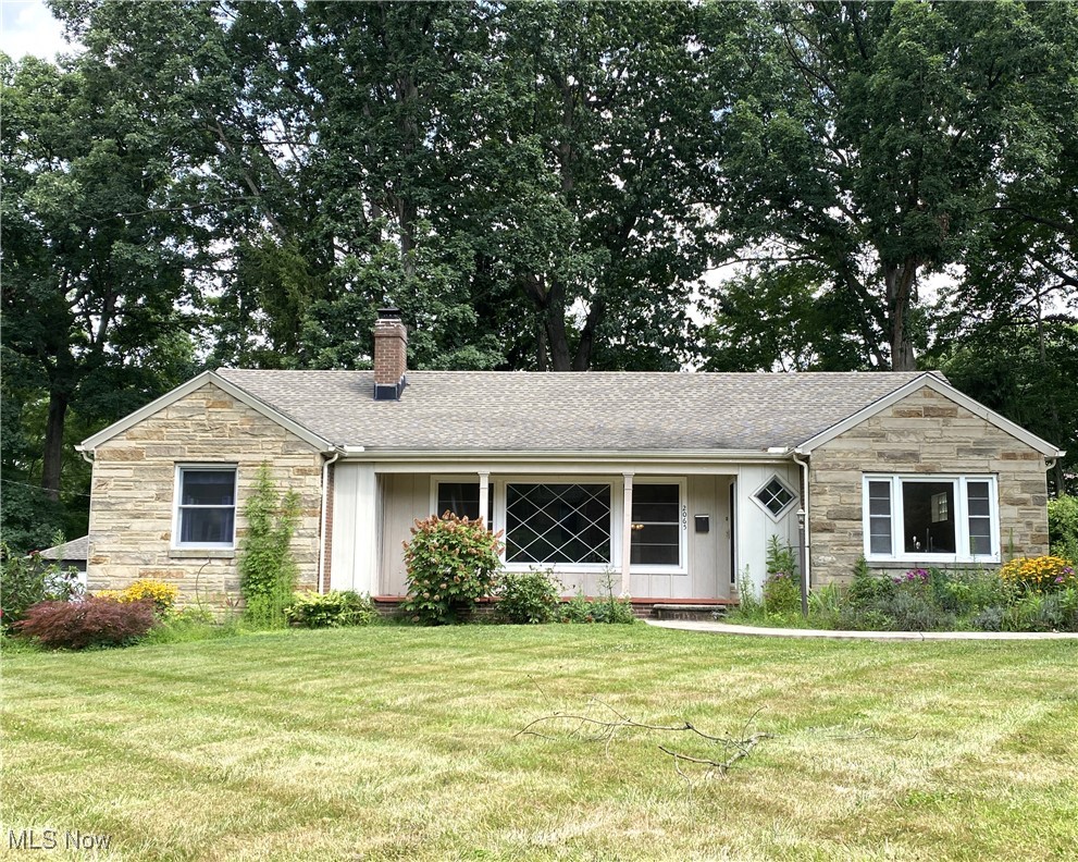 2065 Stabler Road Akron, OH 44313 - Photo 1 of 19