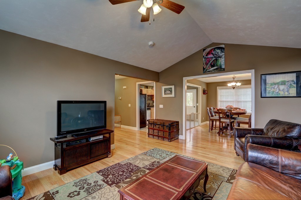 35 Southold Road Worcester, MA 01607 - Photo 19 of 26 Gallery Image 19