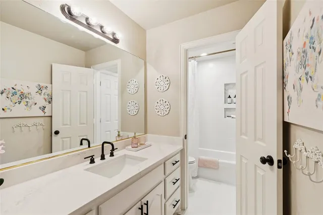 $999,995 | 4213 Auburn Drive, Flower Mound, TX 75028