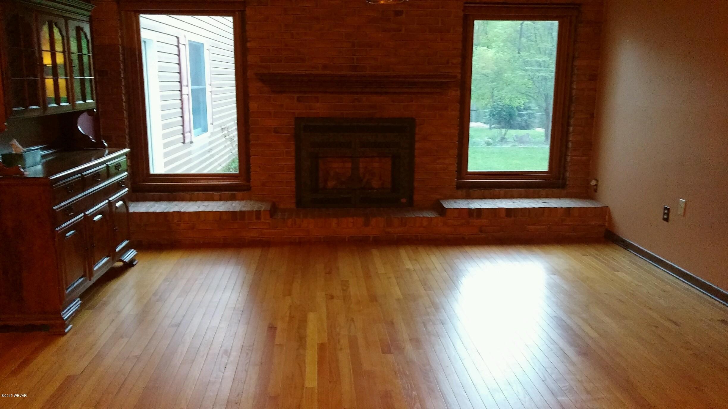 964 Glenn Road Lock Haven, PA 17745 - Photo 4 of 30 dining area