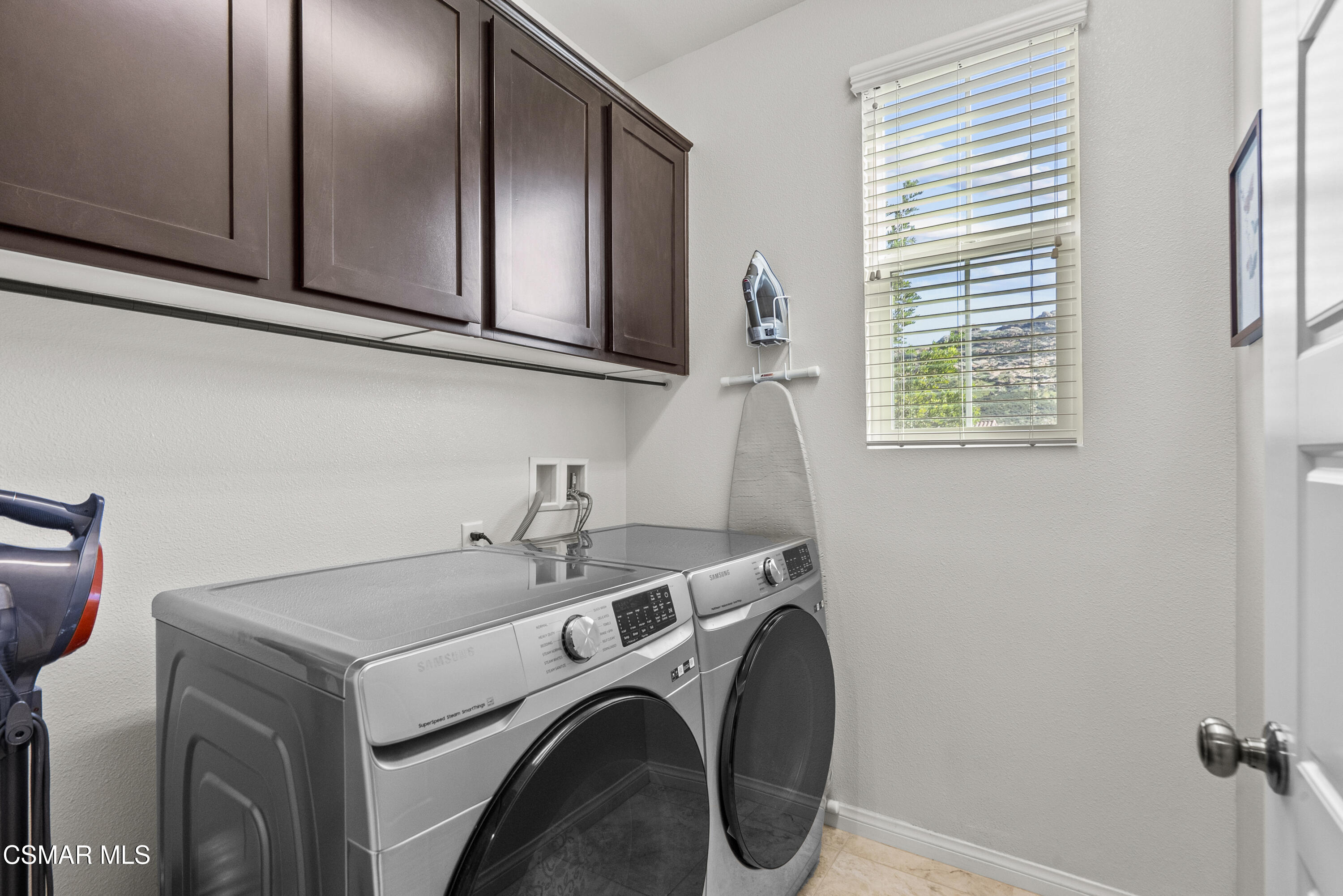 6441 Summit Village Lane, Unit 3 Simi Valley, CA 93063 - Photo 29 of 41 a utility room with dryer and washer