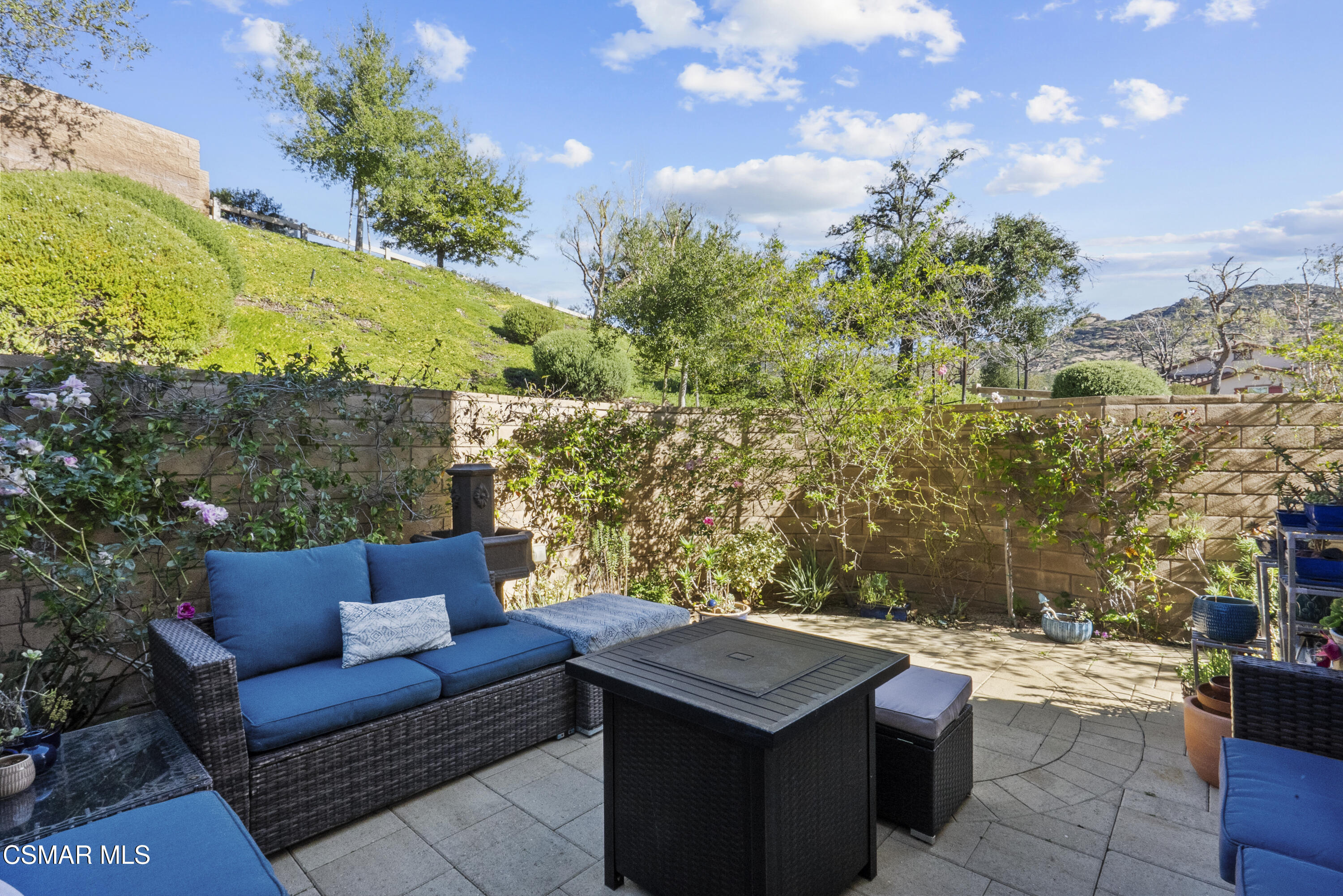 6441 Summit Village Lane, Unit 3 Simi Valley, CA 93063 - Photo 31 of 41 a outdoor living space with furniture and city view