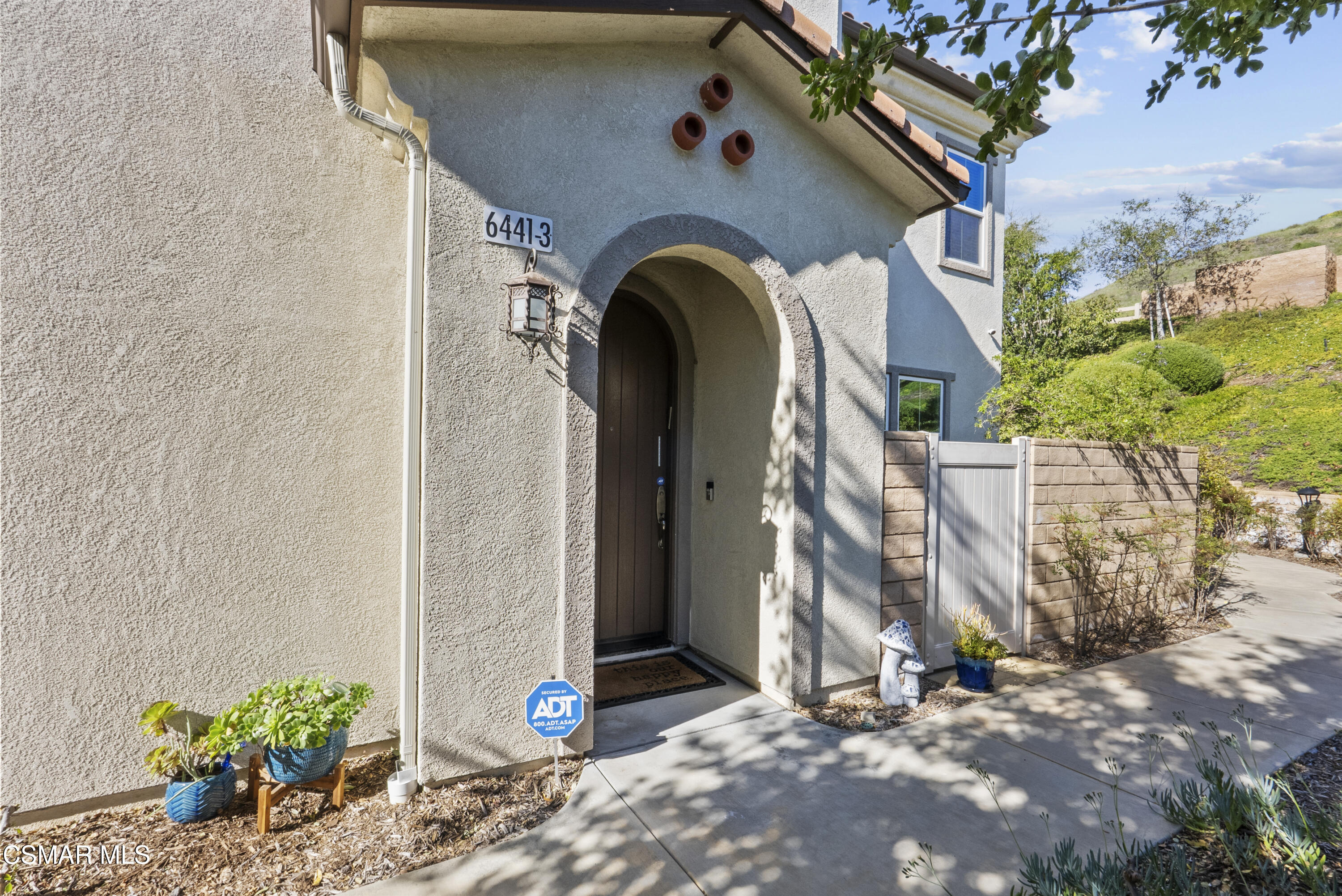 6441 Summit Village Lane, Unit 3 Simi Valley, CA 93063 - Photo 33 of 41 a view of a door of the house