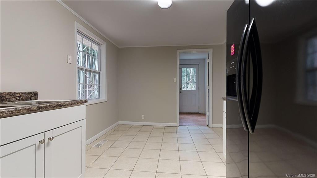 1012 John Williams Road Clover, SC 29710 - Photo 6 of 20 Gallery Image 6