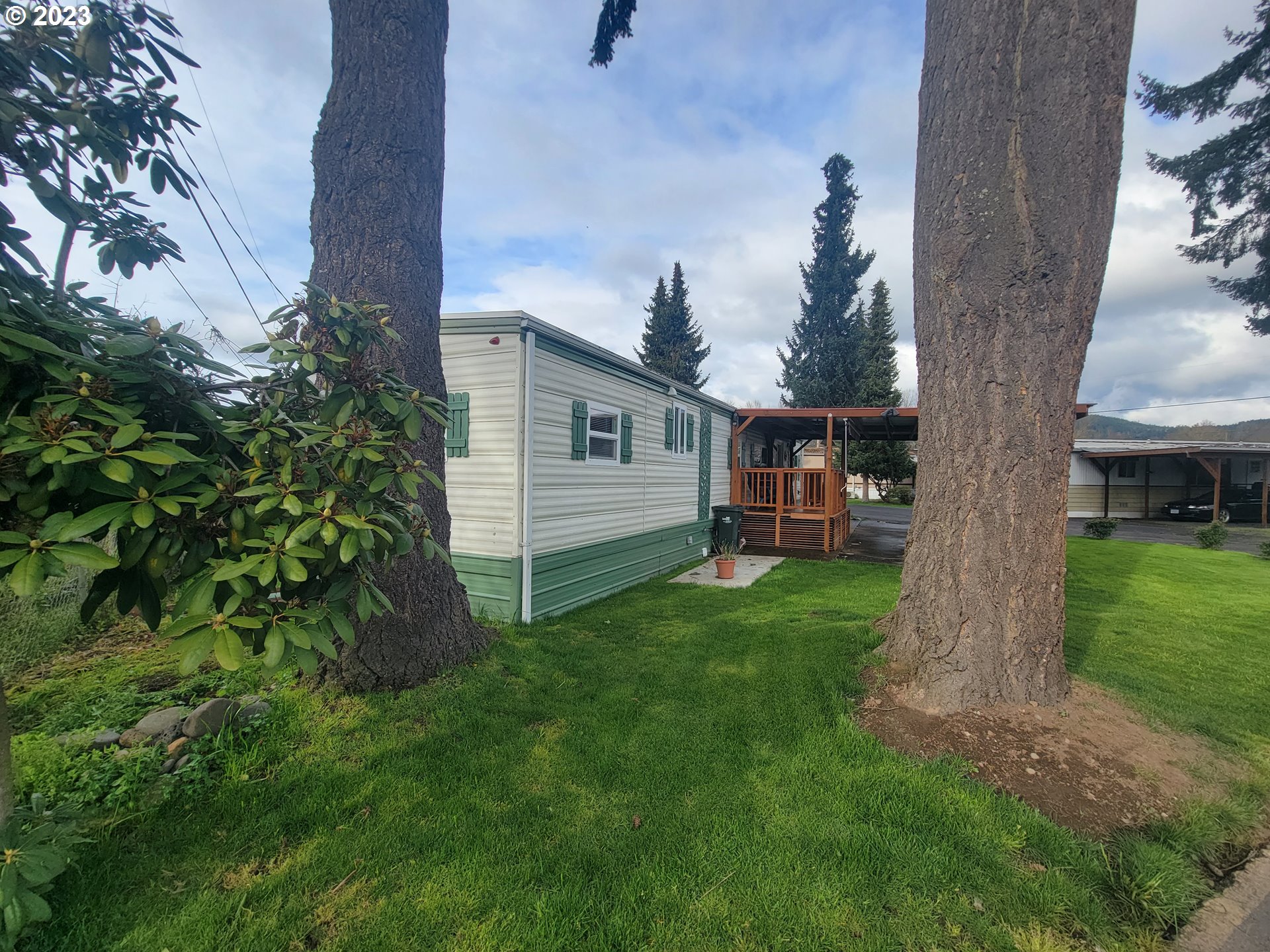 85961 Edenvale Road, Unit 8 Pleasant Hill, OR 97455 - Photo 3 of 42
