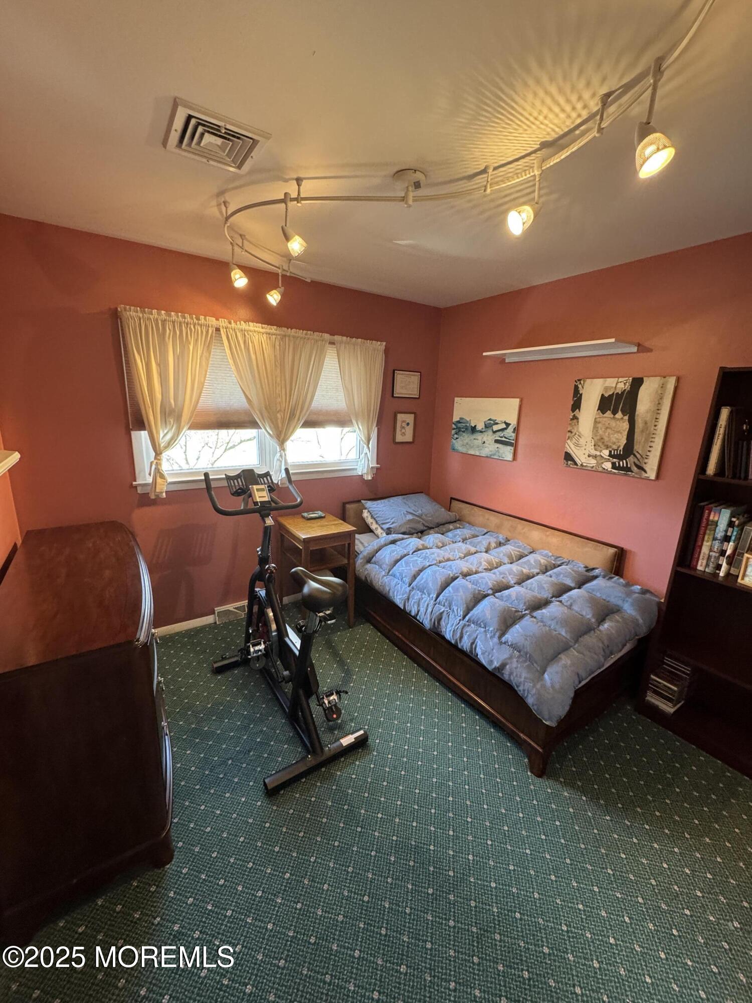 5 Lowell Road Manalapan, NJ 07726 - Photo 20 of 43 3rd Bedroom