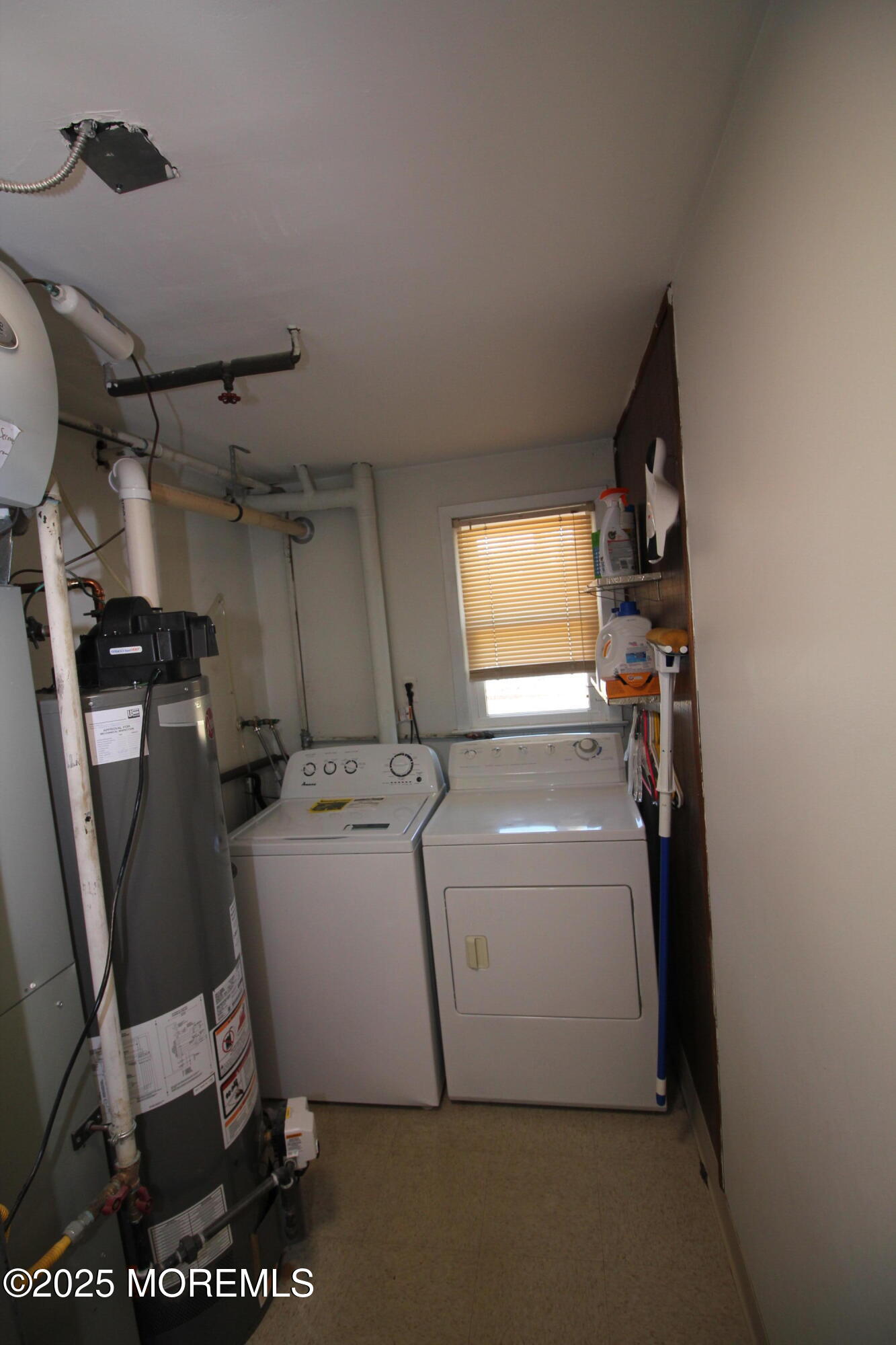 5 Lowell Road Manalapan, NJ 07726 - Photo 34 of 43 15a Laundry and Utilities
