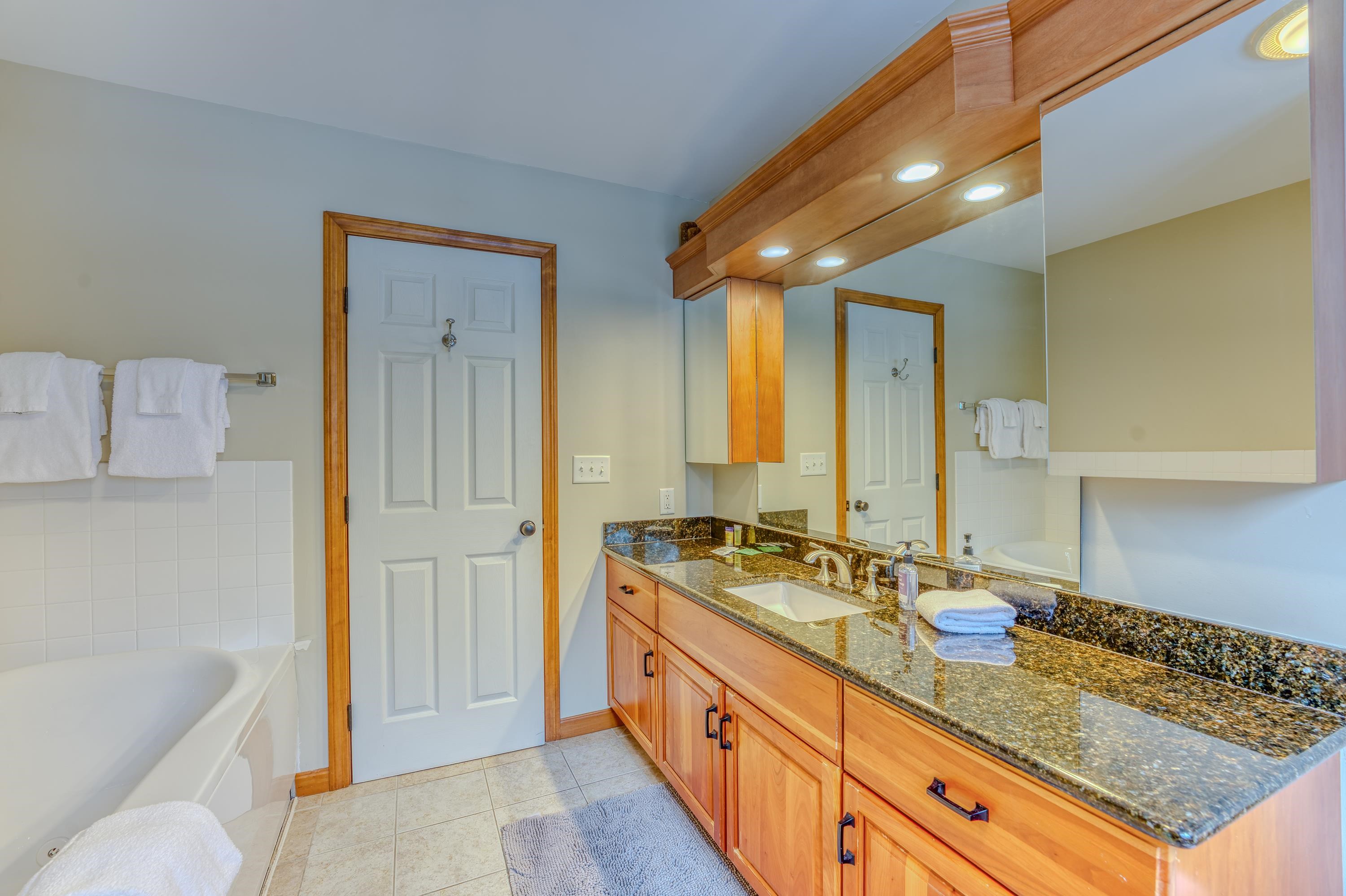 254 Crawford Ridge Road, Unit 3 Carroll, NH 03595 - Photo 16 of 36