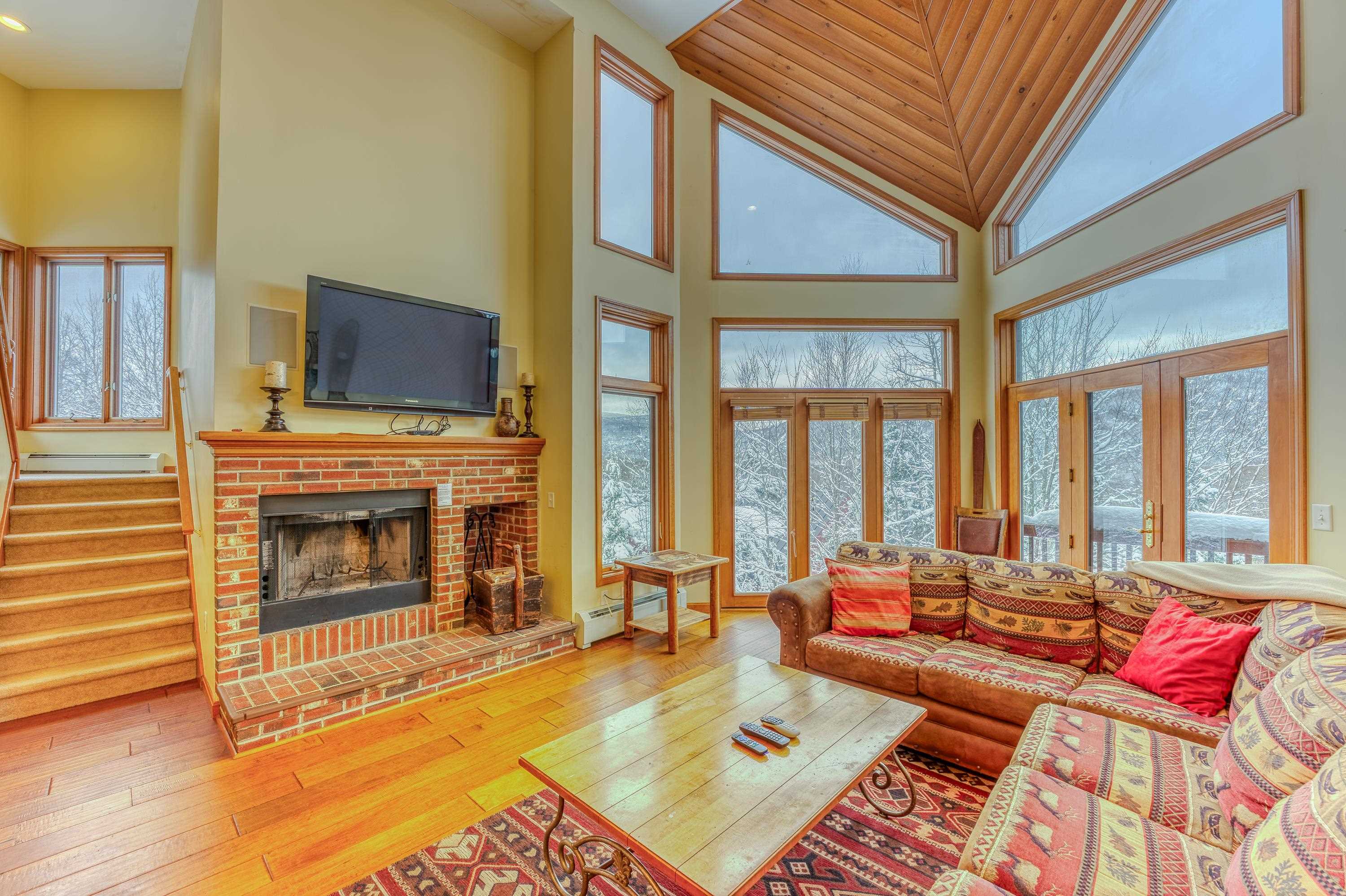 254 Crawford Ridge Road, Unit 3 Carroll, NH 03595 - Photo 6 of 36