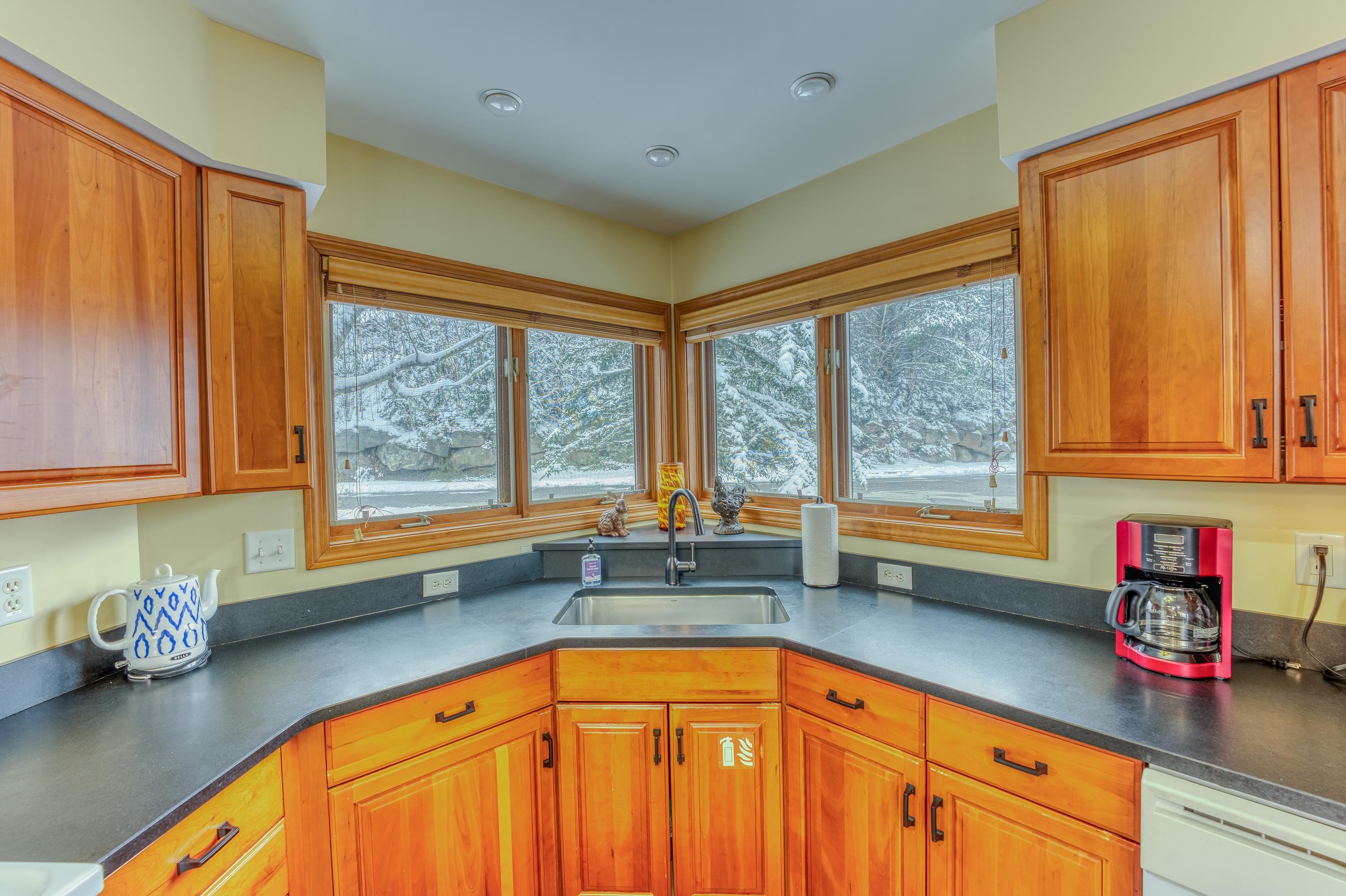 254 Crawford Ridge Road, Unit 3 Carroll, NH 03595 - Photo 10 of 36