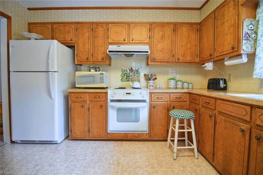 2142 Frye Bridge Road Clemmons, NC 27012 - Photo 25 of 39 Gallery Image 25