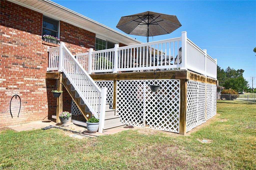 2142 Frye Bridge Road Clemmons, NC 27012 - Photo 8 of 39 Gallery Image 8