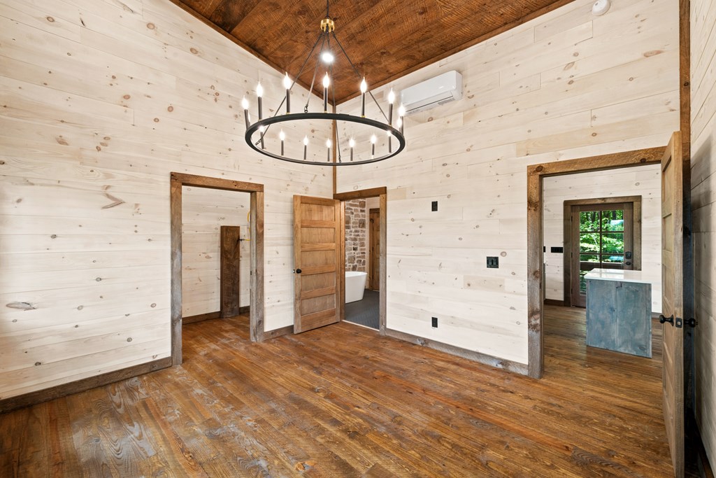 190 Laurel Crossing Blue Ridge, GA 30513 - Photo 13 of 30