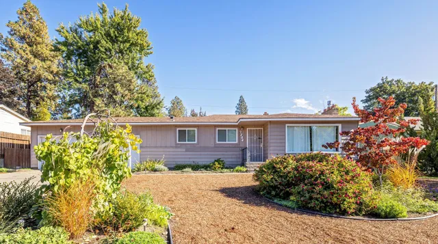 $374,900 | 7204 North Fox Point Drive, Spokane, WA 99208