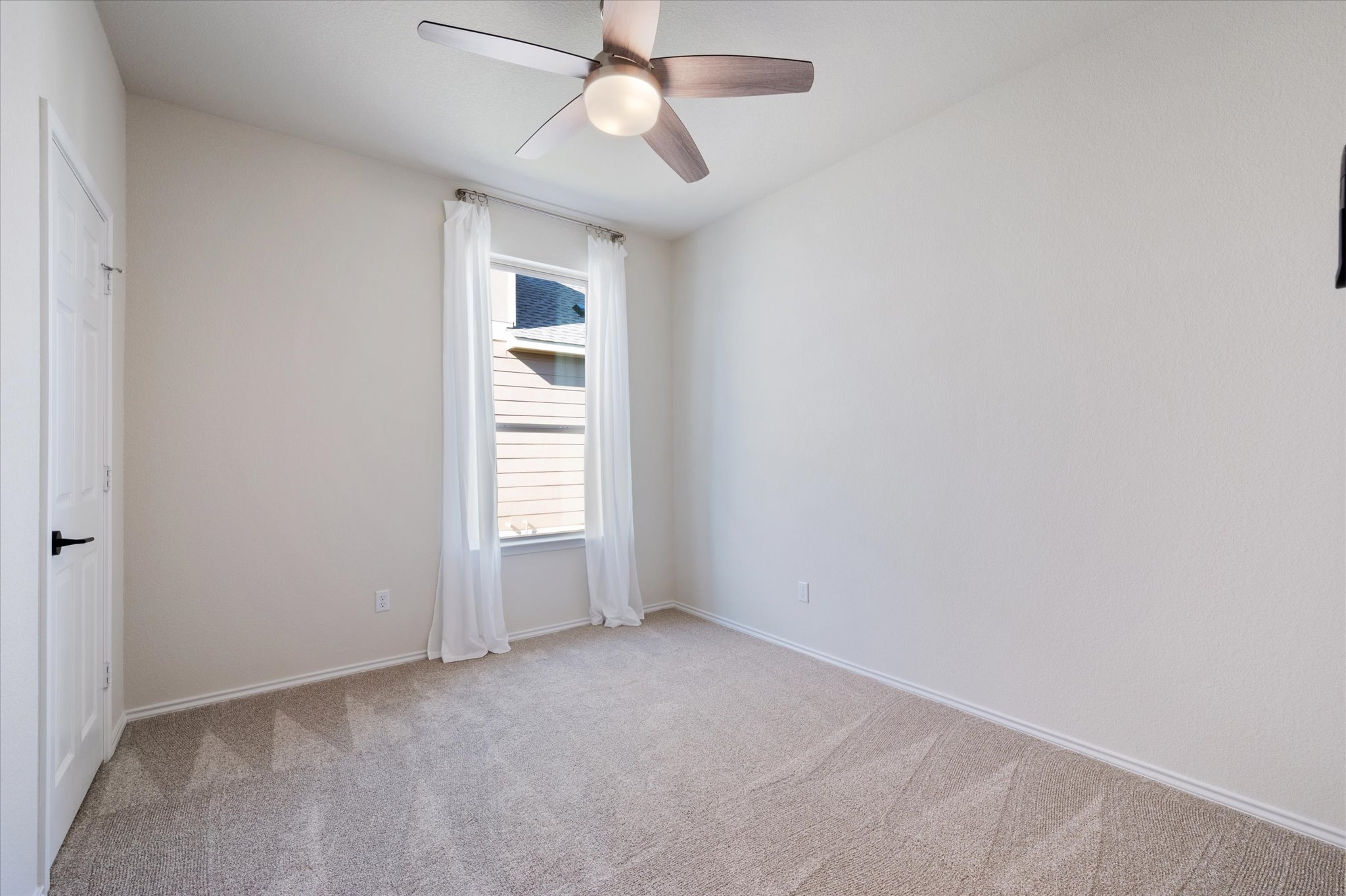 2044 Cliffbrake Way Georgetown, TX 78626 - Photo 21 of 40 Secondary Bedroom
