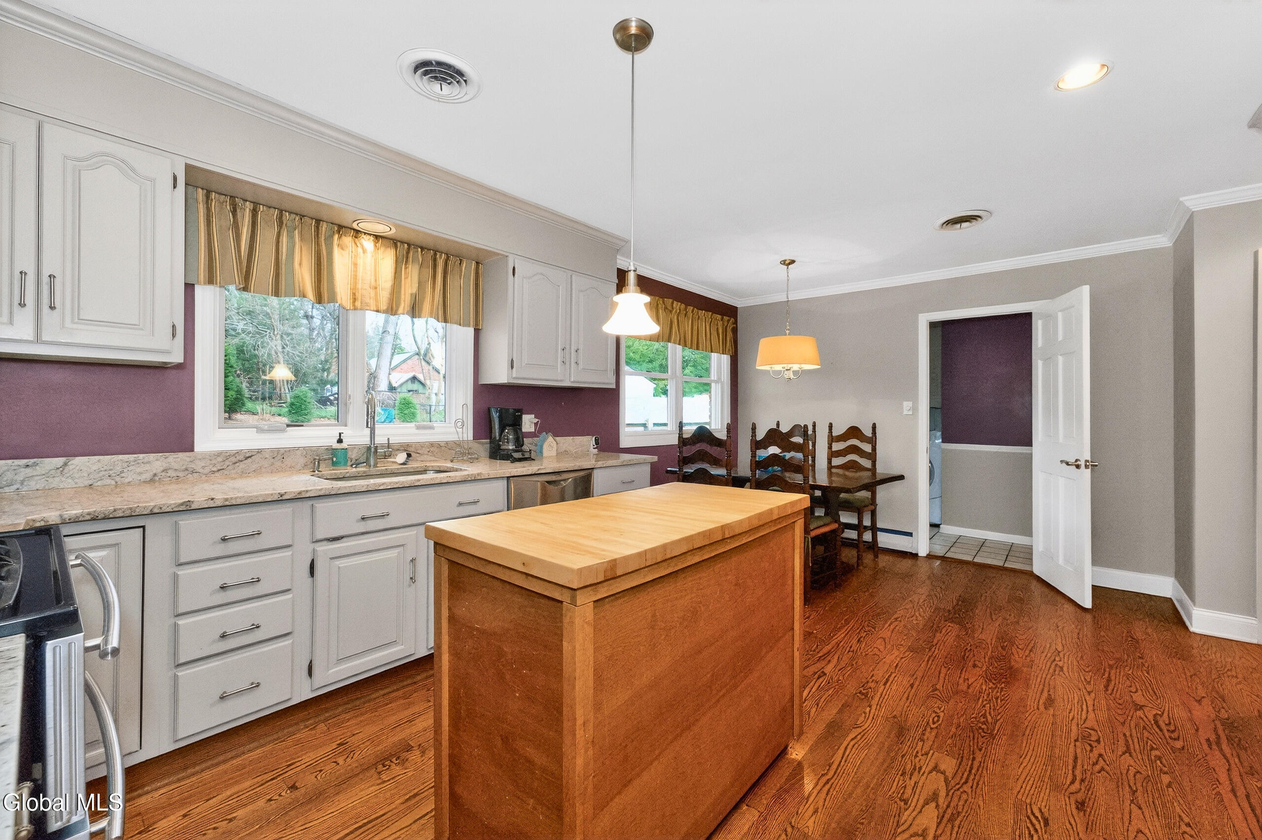 7 Maple Lane North Colonie, NY 12211 - Photo 12 of 47 2 Kitchen 1 - Edited