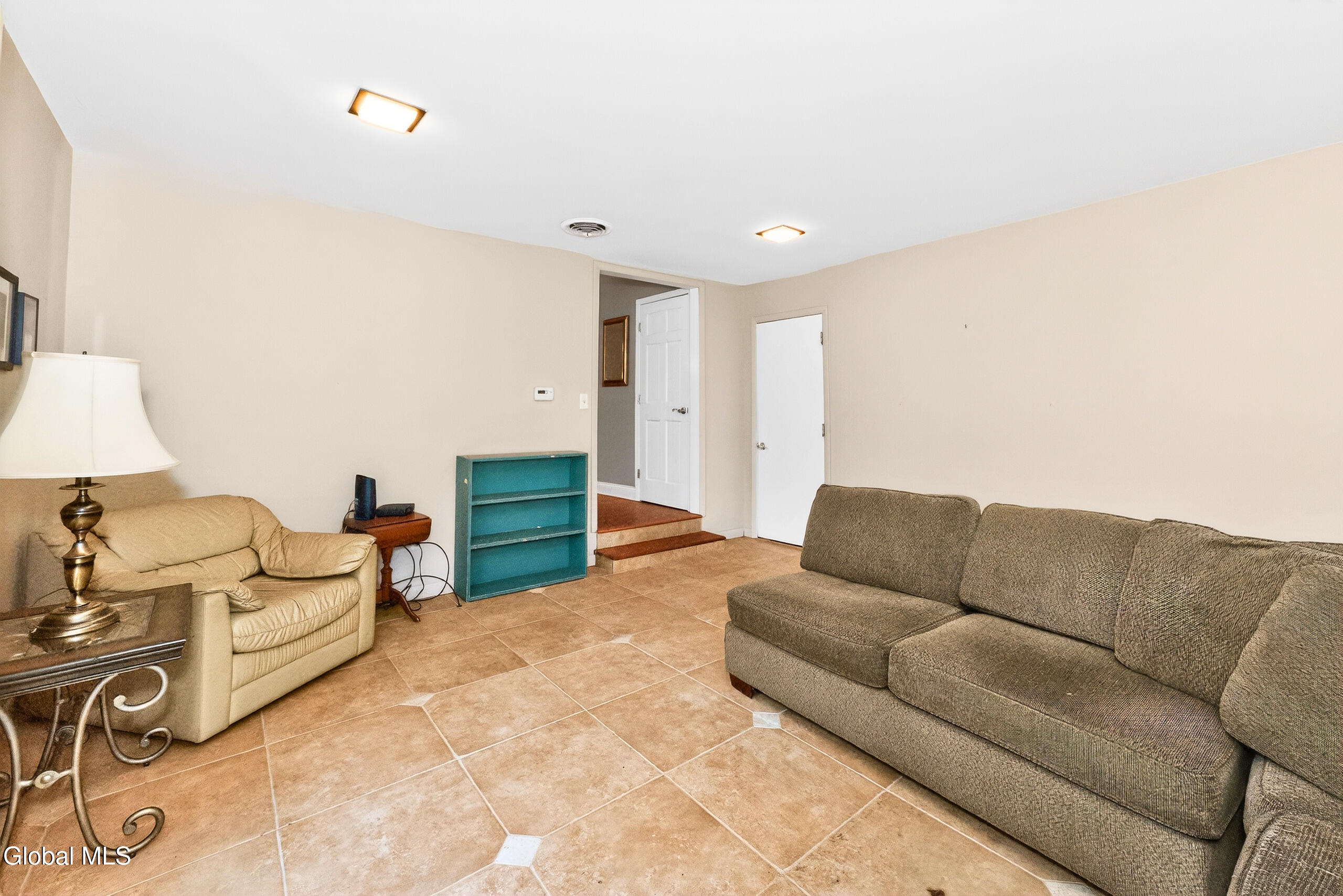 7 Maple Lane North Colonie, NY 12211 - Photo 22 of 47 4 Familyroom 3 - Edited (1)