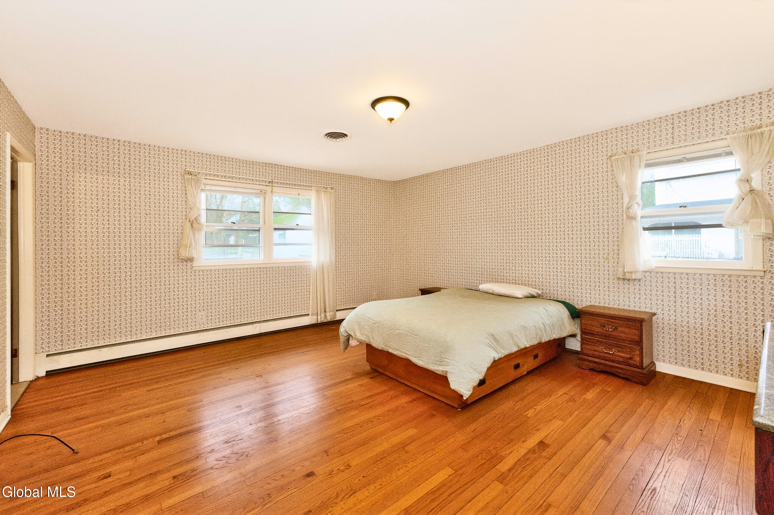 7 Maple Lane North Colonie, NY 12211 - Photo 23 of 47 5 Master 1 - Edited (1)