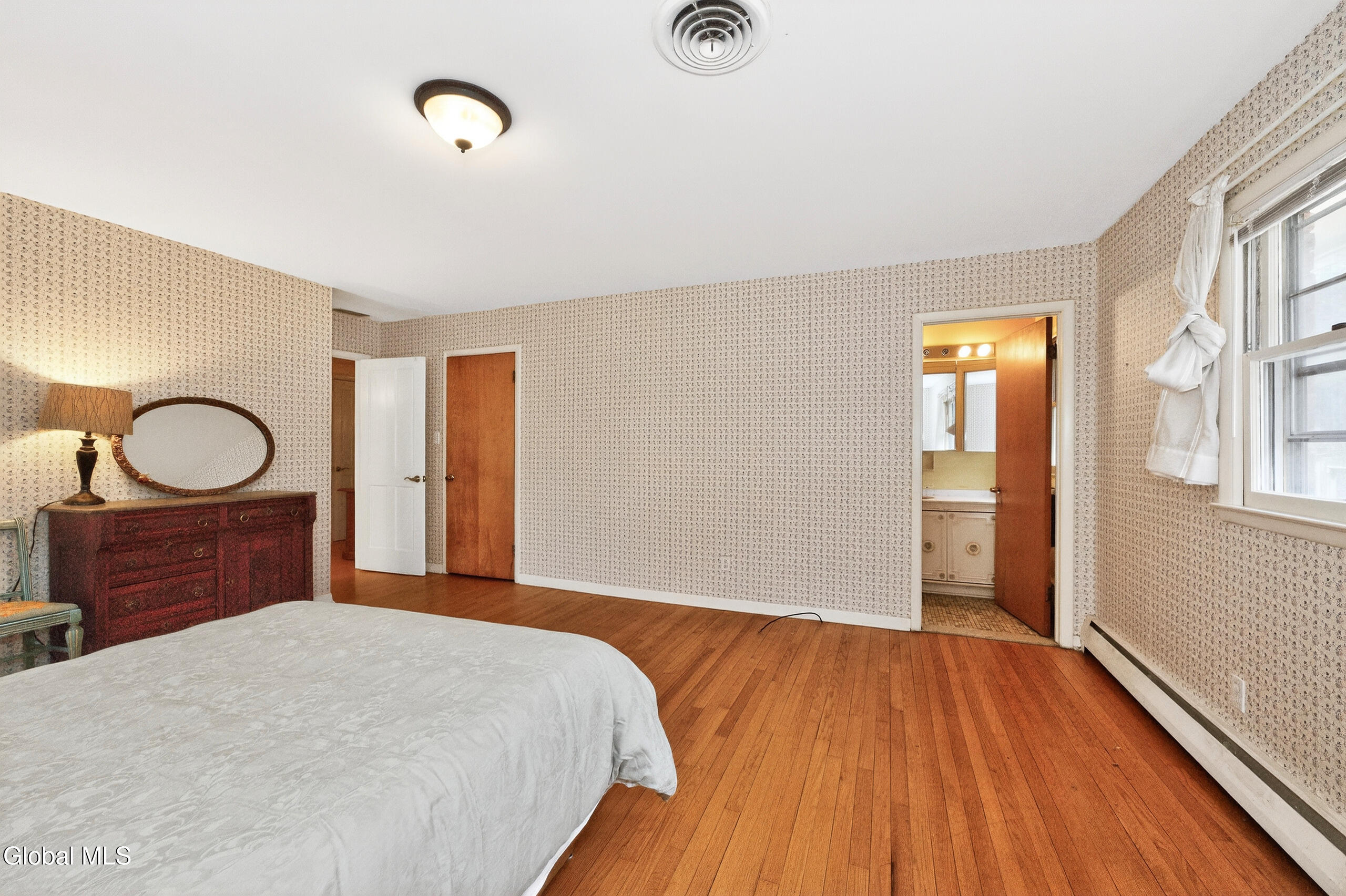 7 Maple Lane North Colonie, NY 12211 - Photo 24 of 47 5 Master 2 - Edited (1)