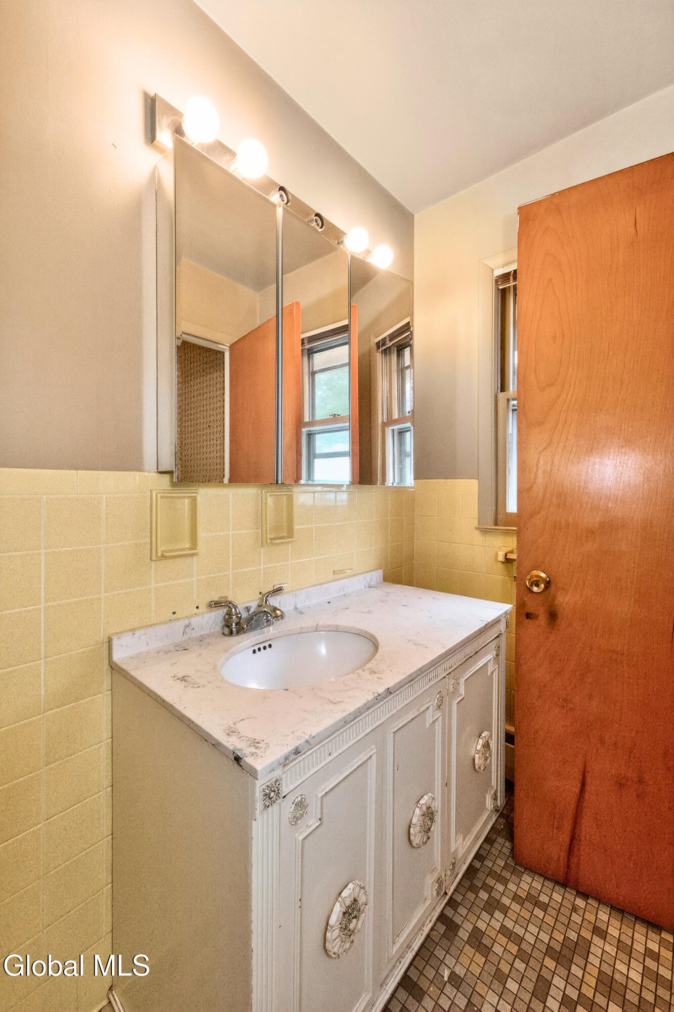 7 Maple Lane North Colonie, NY 12211 - Photo 25 of 47 5 Master 3 - Edited (2)