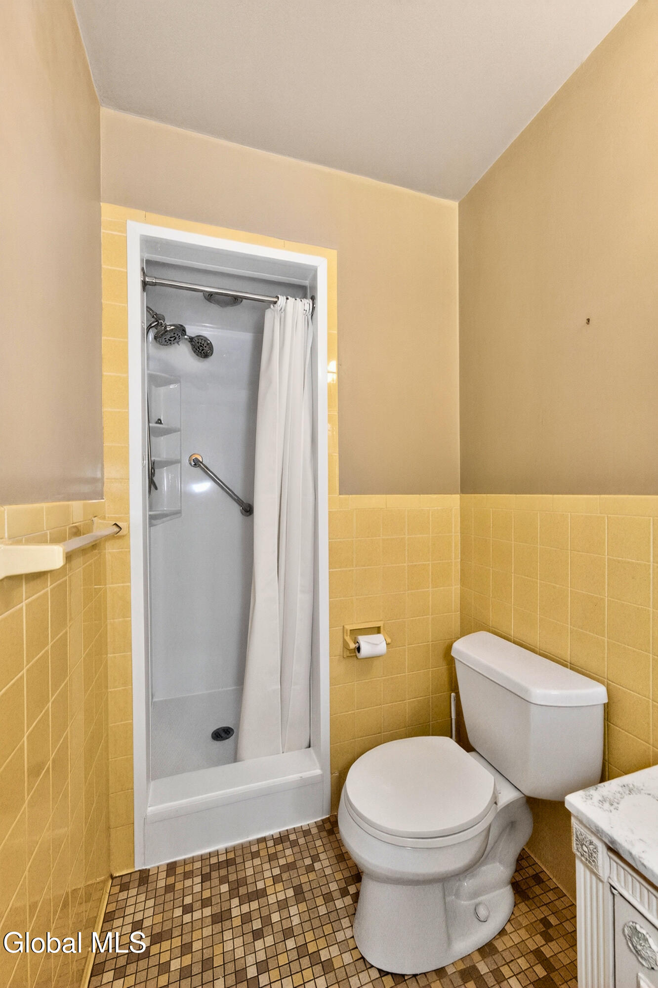 7 Maple Lane North Colonie, NY 12211 - Photo 26 of 47 5 Master 4 - Edited