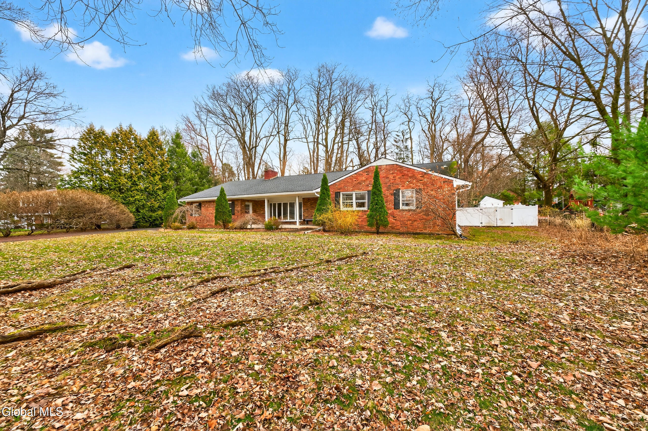 7 Maple Lane North Colonie, NY 12211 - Photo 3 of 47 0 Front 2 - Edited