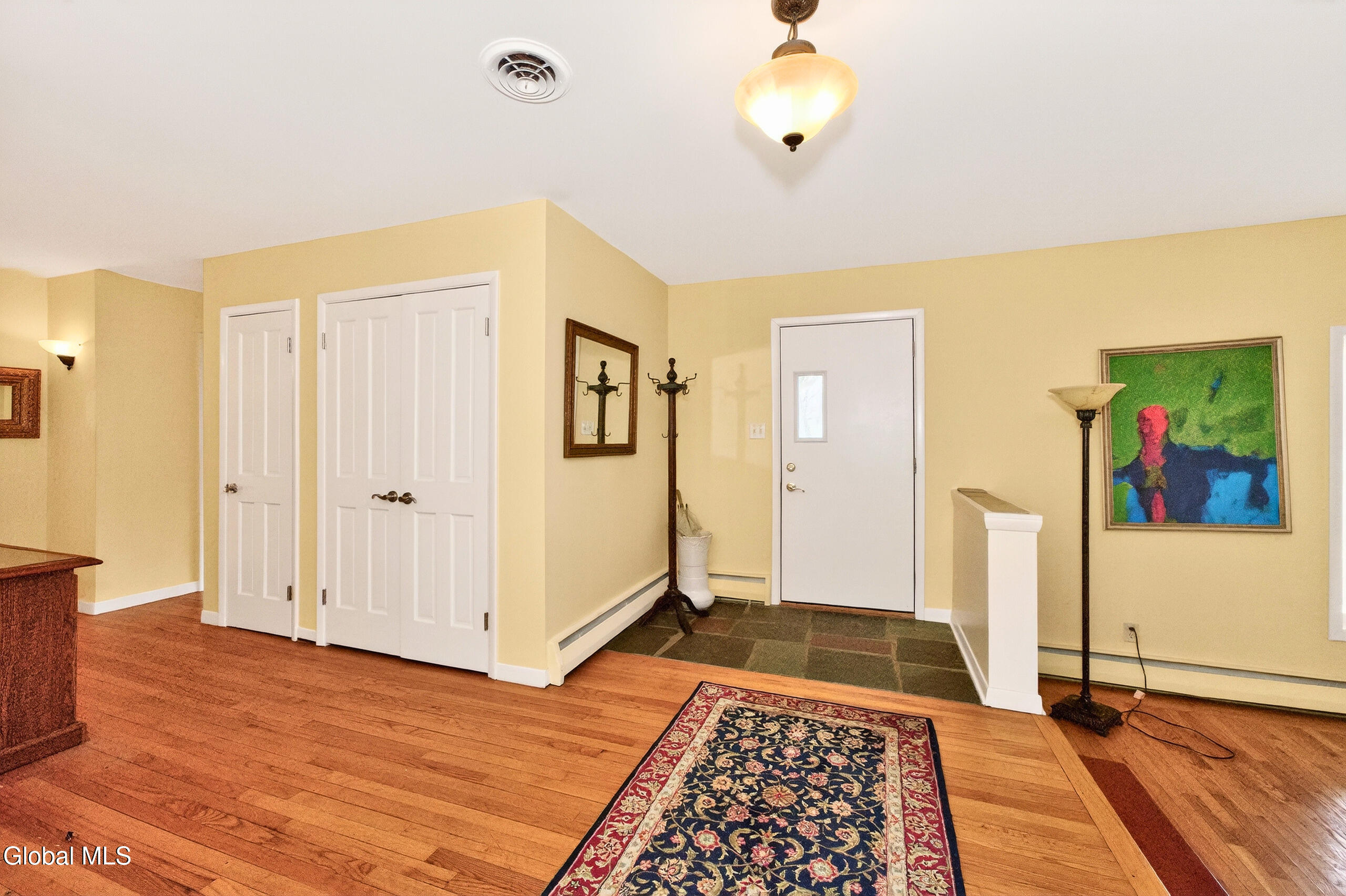 7 Maple Lane North Colonie, NY 12211 - Photo 6 of 47 1 Livingroom 1 - Edited