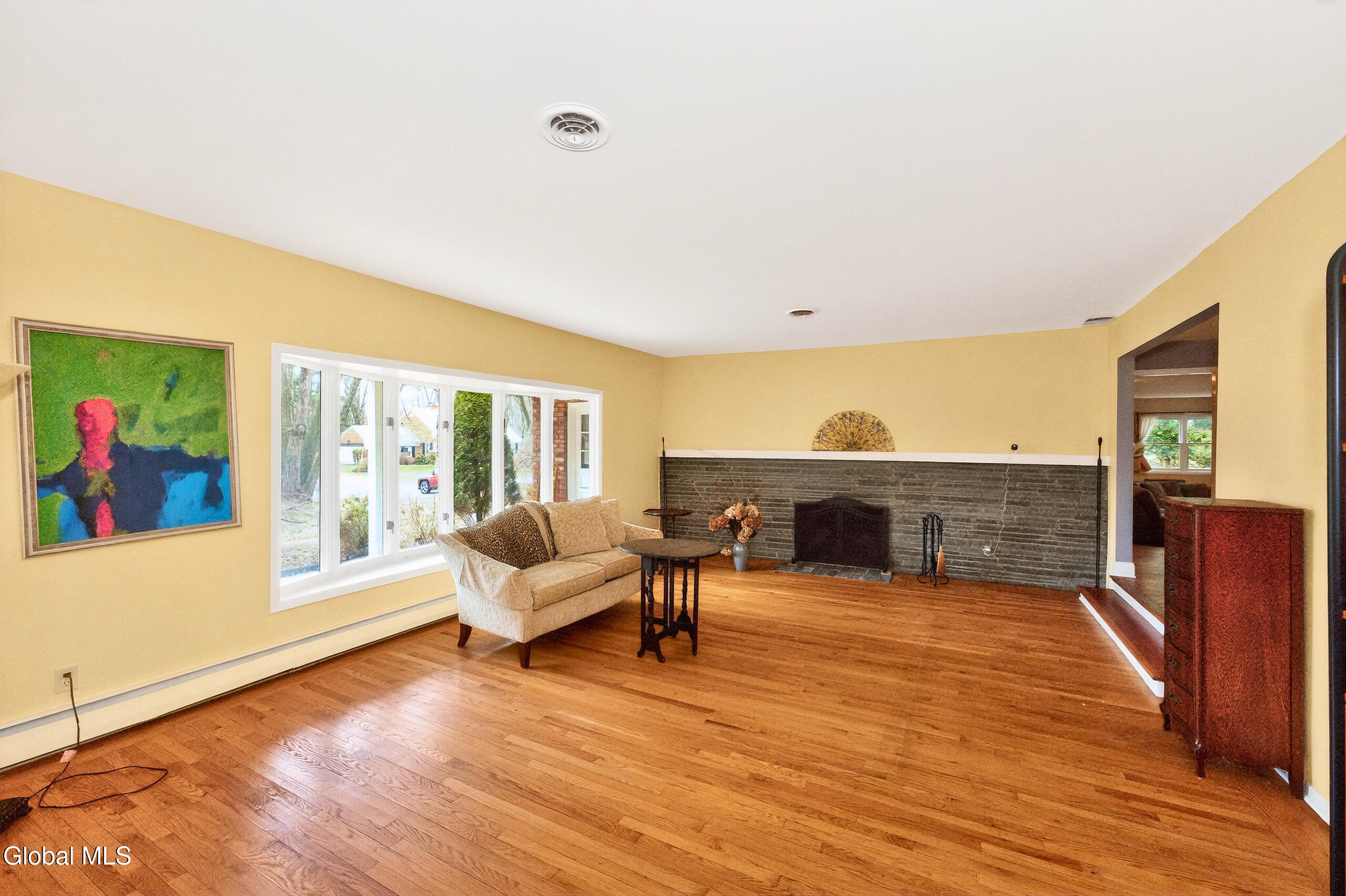 7 Maple Lane North Colonie, NY 12211 - Photo 7 of 47 1 Livingroom 2 - Edited