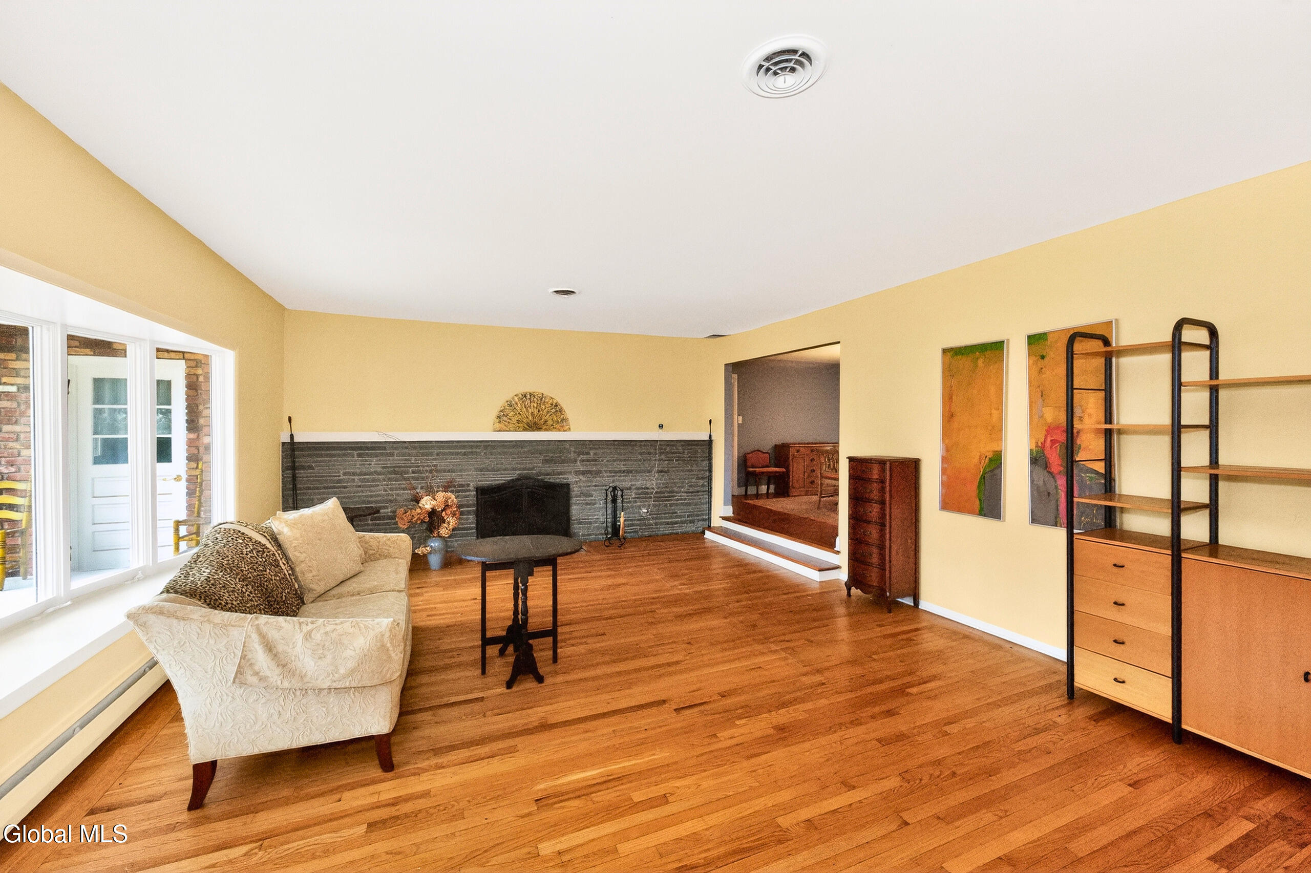 7 Maple Lane North Colonie, NY 12211 - Photo 8 of 47 1 Livingroom 3 - Edited