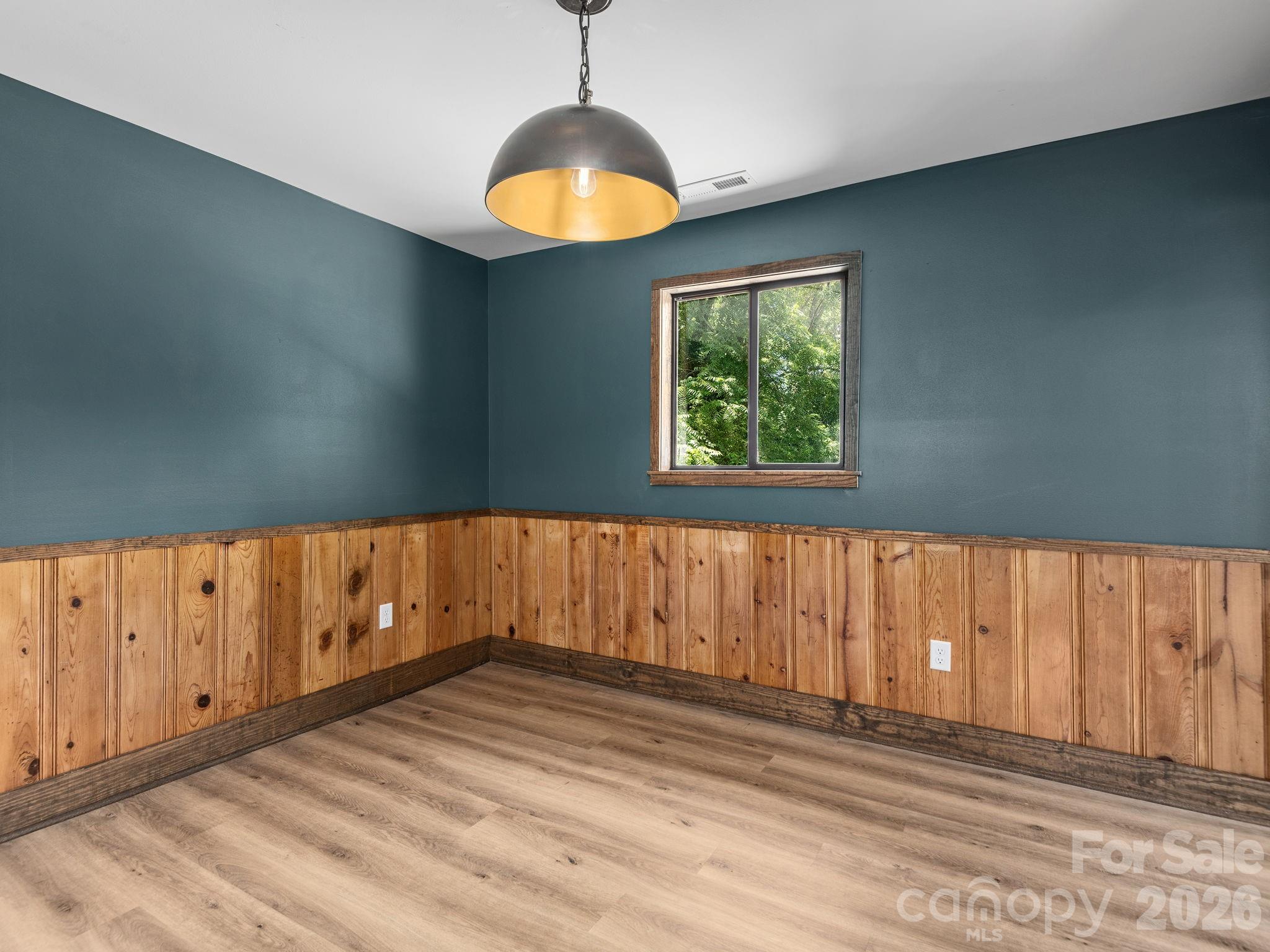 78 Travis Street Clyde, NC 28721 - Photo 9 of 20
