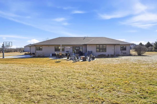 $667,900 | 3400 West Warner Estates Drive, Appleton, WI 54913