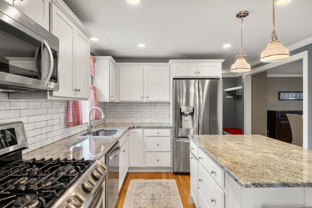 23 Bog View Road Kingston, MA 02364 - Photo 4 of 41