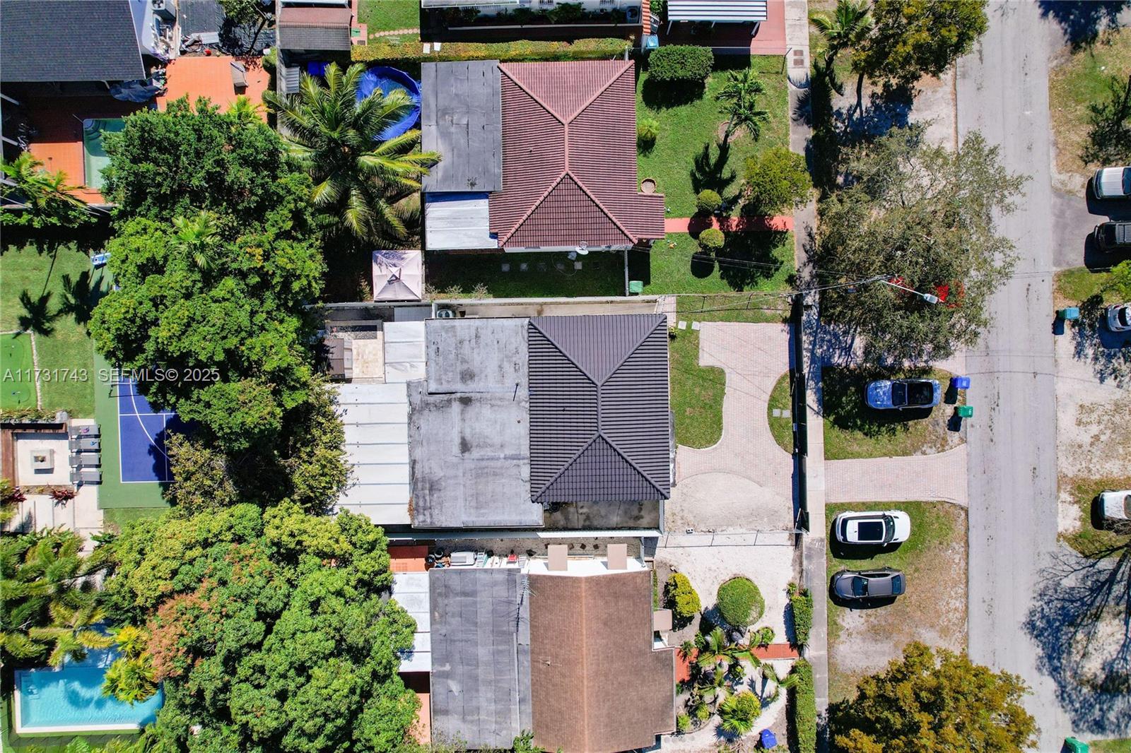 35 Southwest 63rd Court Miami, FL 33144 - Photo 40 of 42 an aerial view of multiple houses with outdoor space