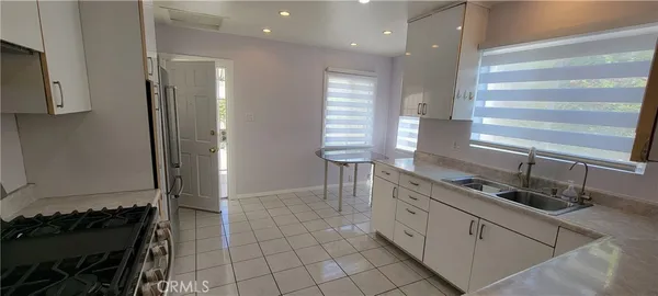 $3,850 | 567 South Street, Glendale, CA 91202